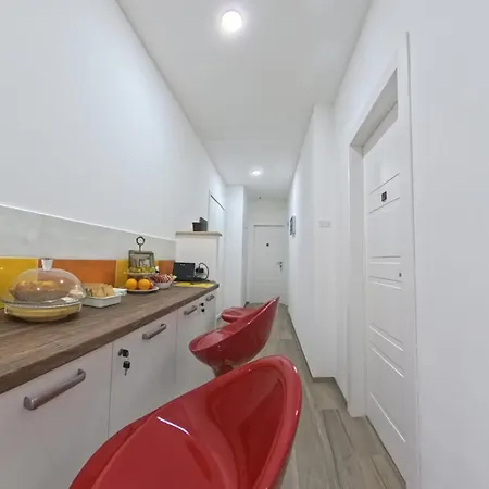 Domus Felix Bed & Breakfast