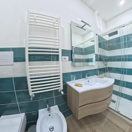 Domus Felix Bed & Breakfast 3*